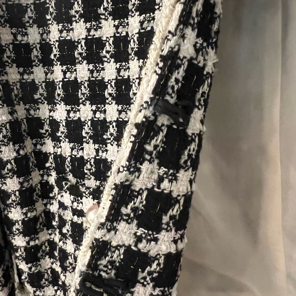 Tahari Black and White Houndstooth Blazer - Picture 8 of 11